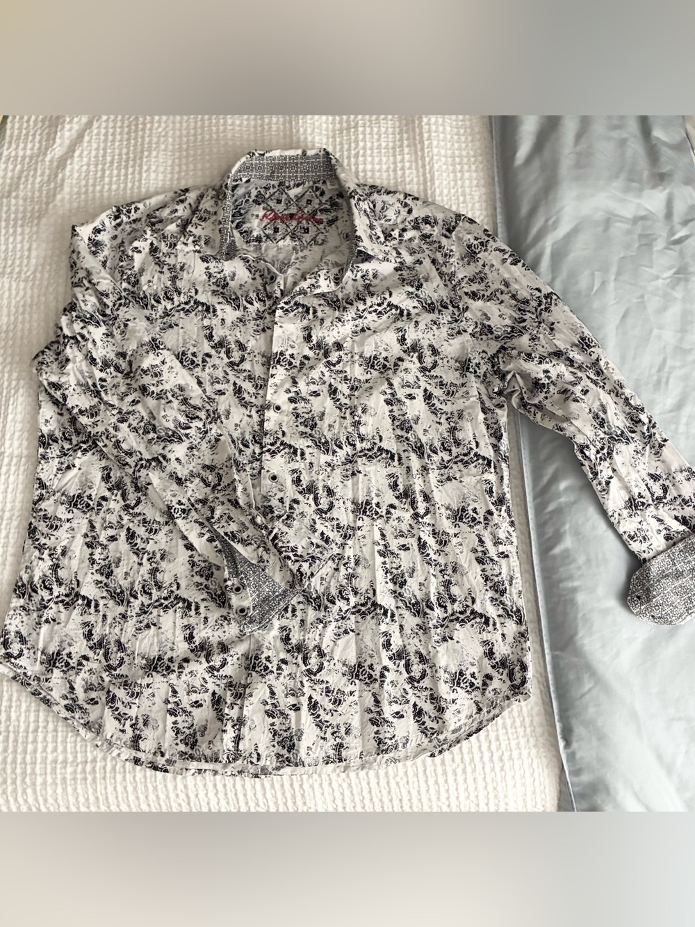 Robert Graham Black & White Floral-Print Button-Down Shirt